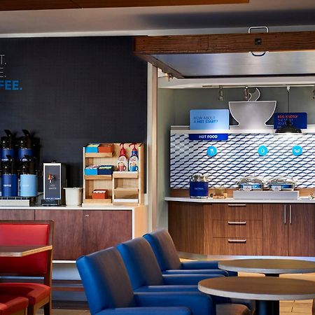 Holiday Inn Express & Suites Ridgecrest - China Lake By Ihg Eksteriør billede
