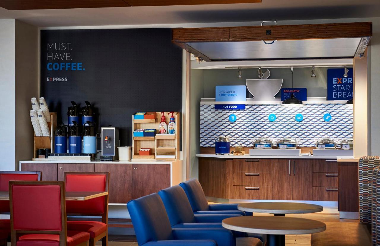 Holiday Inn Express & Suites Ridgecrest - China Lake By Ihg Eksteriør billede